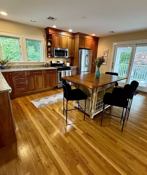225 Jackson Rd #225, Newton, MA 02458