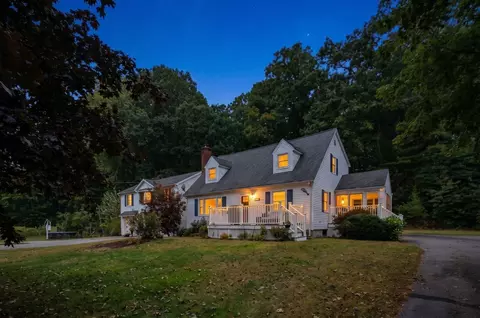 51 Queensland Rd, Billerica, MA 01862