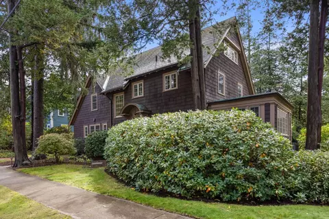 34 Hancock Ave, Newton, MA 02459