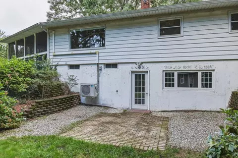 Exterior - 34 Skyridge Ln, Springfield, MA 01128 photo 8 of 12