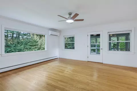 Living - 34 Skyridge Ln, Springfield, MA 01128 photo 1 of 9