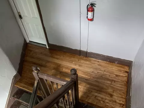 Entry Way - 4 Mott St, Worcester, MA 01604 photo 2 of 2