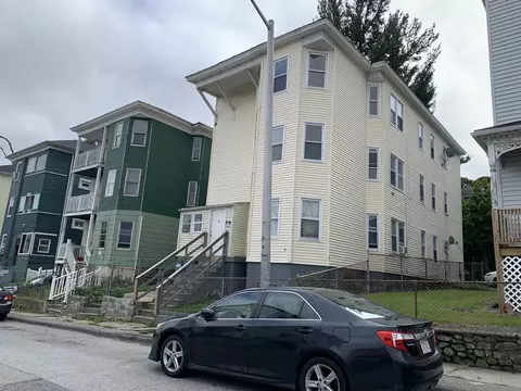 Exterior - 4 Mott St, Worcester, MA 01604 photo 4 of 4
