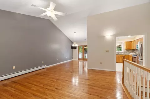 Living - 17 Teddy Rd, Worcester, MA 01603 photo 4 of 6