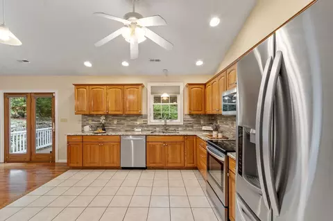Kitchen - 17 Teddy Rd, Worcester, MA 01603 photo 6 of 7