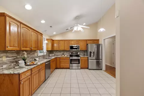 Kitchen - 17 Teddy Rd, Worcester, MA 01603 photo 3 of 7