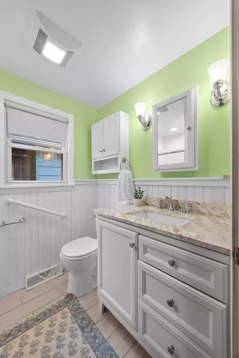 Bath - 7 Edith Rd, Hudson, MA 01749 photo 4 of 4