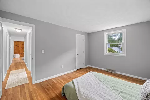 Bedroom - 7 Edith Rd, Hudson, MA 01749 photo 2 of 7