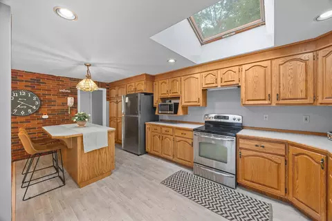 Kitchen - 7 Edith Rd, Hudson, MA 01749 photo 1 of 1