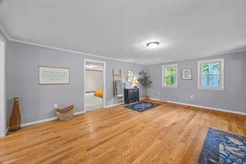 Living - 7 Edith Rd, Hudson, MA 01749 photo 2 of 3