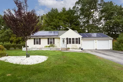 74 Whitetail Cir, Southbridge, MA 01550