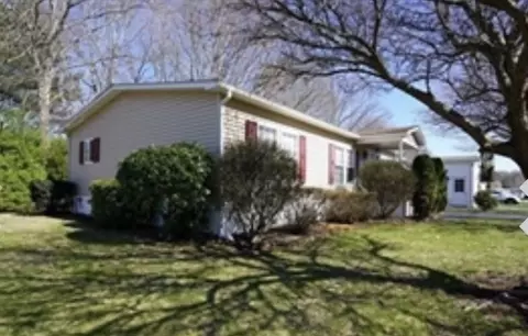 50 Highland St #227, Taunton, MA 02780