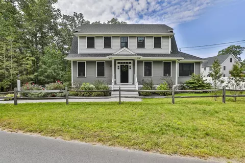49 Kimball Rd, Amesbury, MA 01913