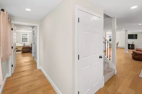 Entry Way - 28 Ash St, Webster, MA 01570 photo 5 of 6