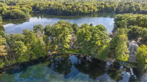 89 Dudley Rd, Wayland, MA 01778