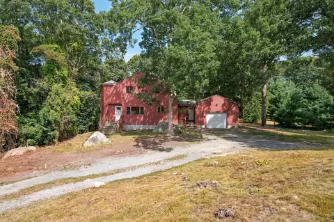 56 Westmoreland Dr, Falmouth, MA 02540