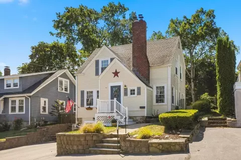 30 Hilldale Rd, Weymouth, MA 02190