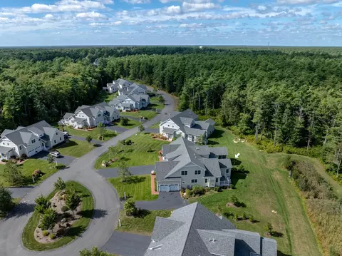 31 Split Rock Ln, Mattapoisett, MA 02739
