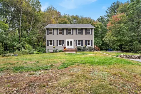 676 West St, Uxbridge, MA 01569