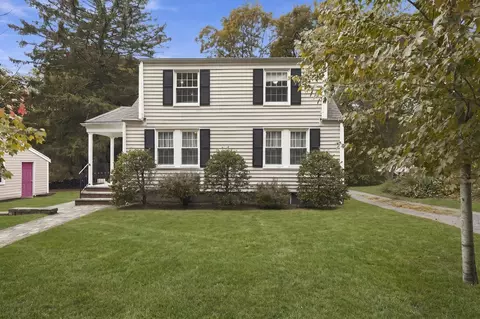 16 Clifford Ct, Hingham, MA 02043
