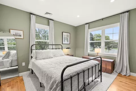 Bedroom - 15 Millbrook Rd, Beverly, MA 01915 photo 6 of 8