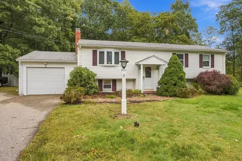 342 Woodland Dr, Hanover, MA 02339