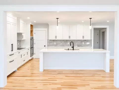 4 Stanwood Pt #A, Gloucester, MA 01930