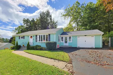 49 Walnut St, Attleboro, MA 02703