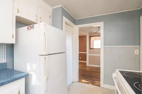 Entry Way - 63 Martha St, Chicopee, MA 01020 photo 1 of 2