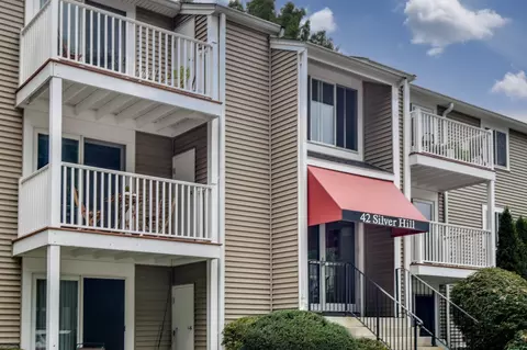 42 Silver Hill Ln #5, Natick, MA 01760