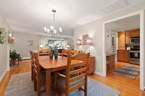 Dining - 70 Longview Rd, Reading, MA 01867 photo 4 of 5