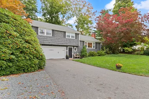Exterior - 70 Longview Rd, Reading, MA 01867 photo 2 of 6
