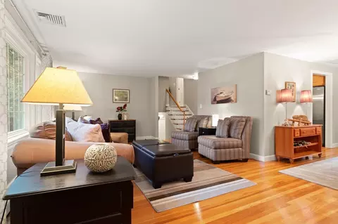Living - 70 Longview Rd, Reading, MA 01867 photo 5 of 8