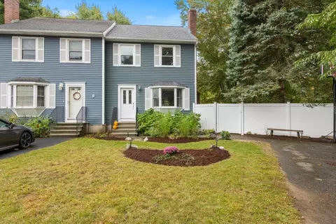 22 Riverbank Cir #22, Haverhill, MA 01835