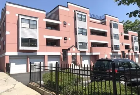 60 Gibson St # -R, Dorchester, MA 02122