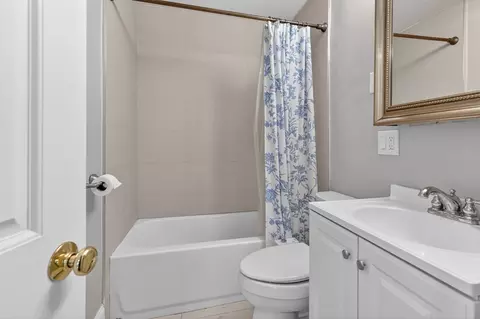 Bath - 466 E 3rd St #2, Boston, MA 02127 photo 1 of 1
