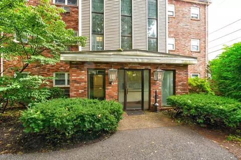 10 Beacon St #103, Woburn, MA 01801