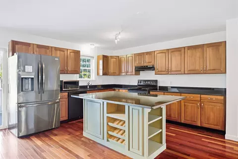 Kitchen - 174 Everett St, Boston, MA 02128 photo 3 of 5