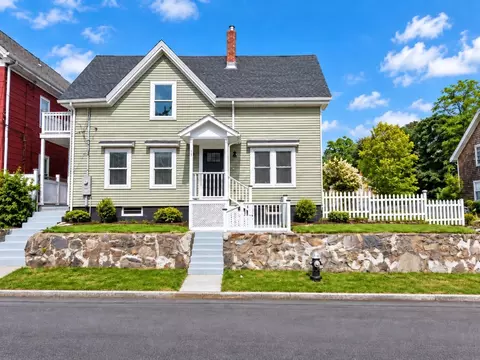 40 Pine Ave, Brockton, MA 02302