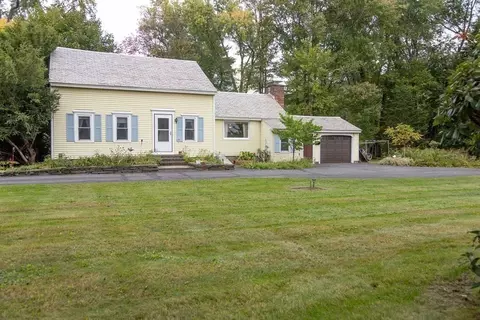 90 N Main St, Deerfield, MA 01373