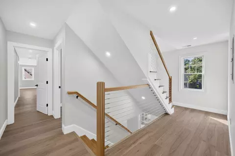 Entry Way - 9 Estrella Ln, Teaticket, MA 02536 photo 2 of 3