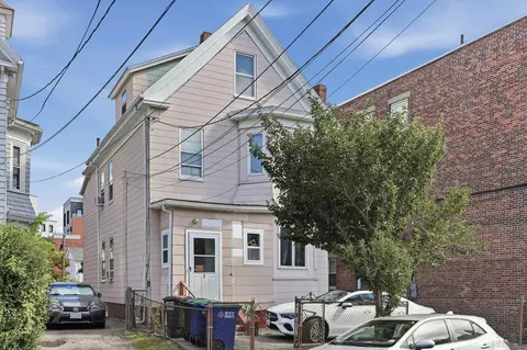 5 Quincy St, Somerville, MA 02143