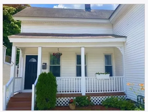 116 W Main St, Ayer, MA 01432