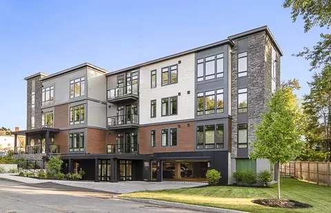 20 Kinmonth Rd #201, Waban, MA 02468