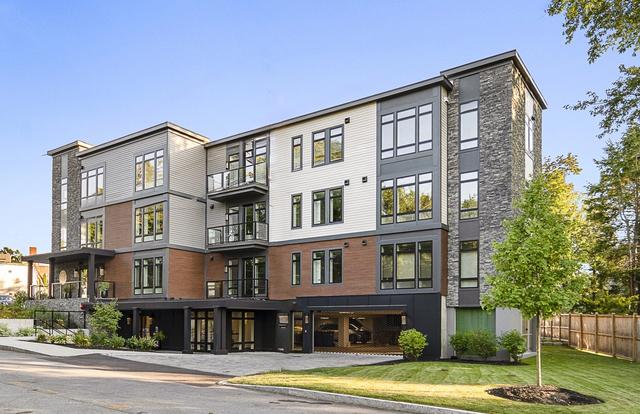 20 Kinmonth Rd #201, Waban, MA 02468