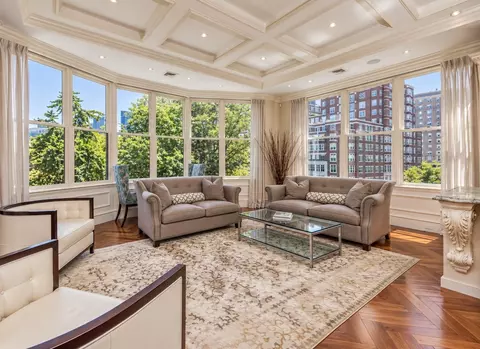 19 Arlington St #32, Boston, MA 02108