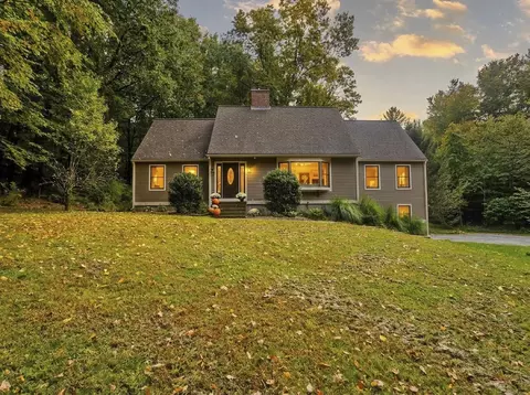 86 Glendale Rd, Southampton, MA 01073