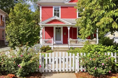 211 Crescent St, Northampton, MA 01060