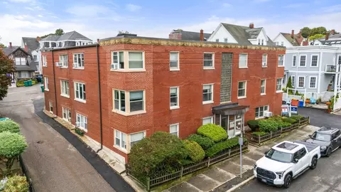 30 Ocean St #4, Lynn, MA 01902