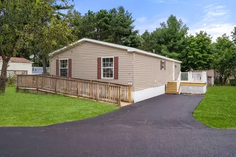 10 Marks Way, Carver, MA 02330
